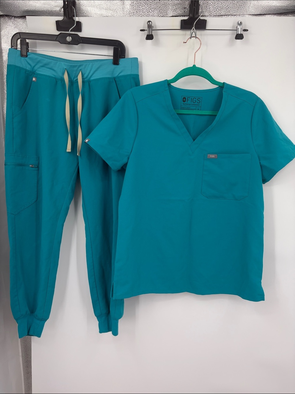 Figs Teal Scrub Set Jogger - Women's M Top M/P Pants